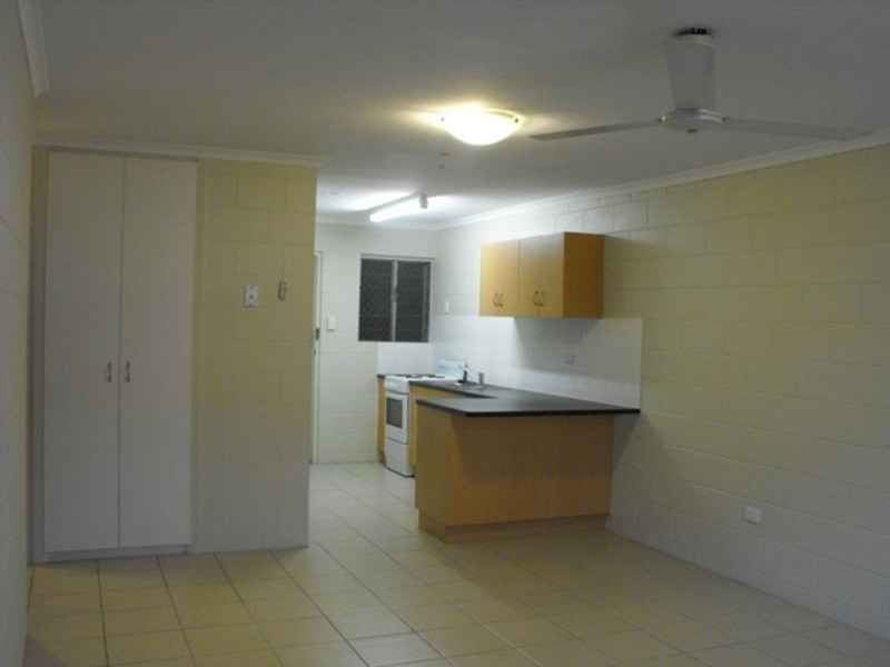 4/31 Harold Street, West End QLD 4810