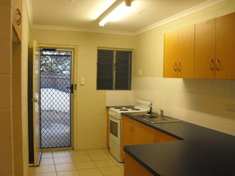 4/31 Harold Street, West End QLD 4810