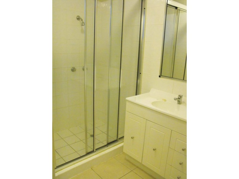 4/31 Harold Street, West End QLD 4810