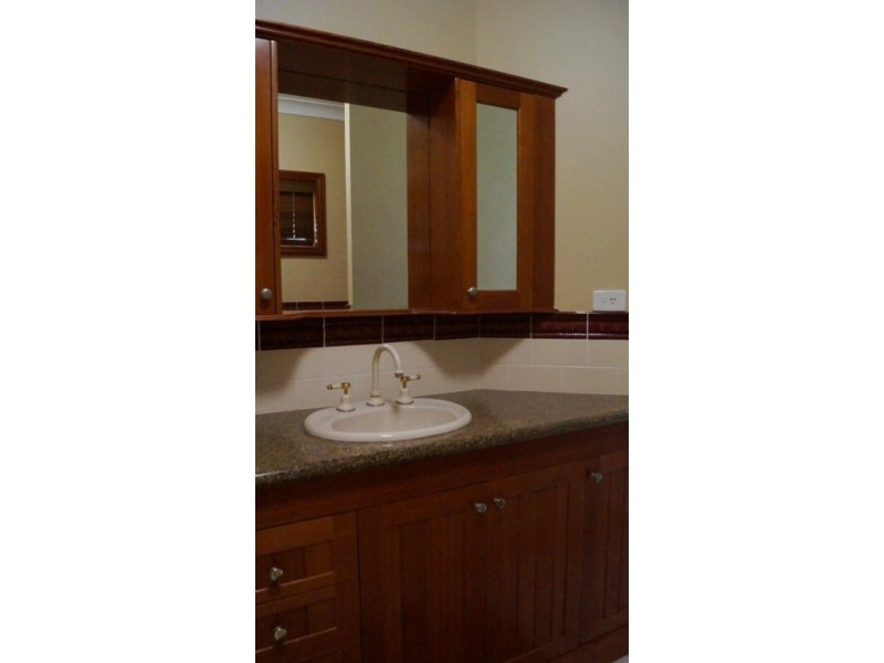 20 Swales Street, Mundingburra QLD 4812