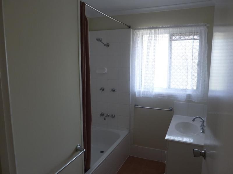 12 Josephine Crescent, Rasmussen QLD 4815