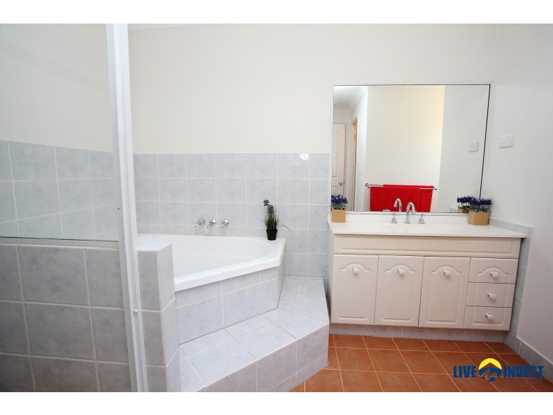 23 Blue Lake Court, Kirwan QLD 4817