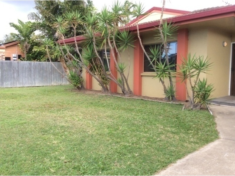 18 Emerald Street, Kirwan QLD 4817