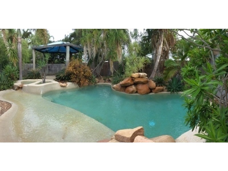 18 Emerald Street, Kirwan QLD 4817