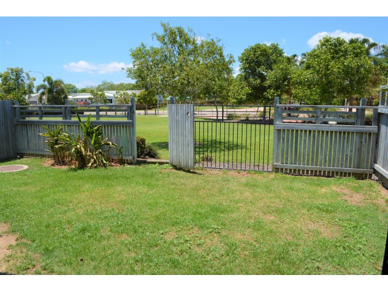 31 Scrubwren Circuit, Bohle Plains QLD 4817