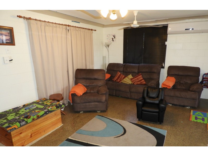 143 Mount Low Parkway, Mount Low QLD 4818