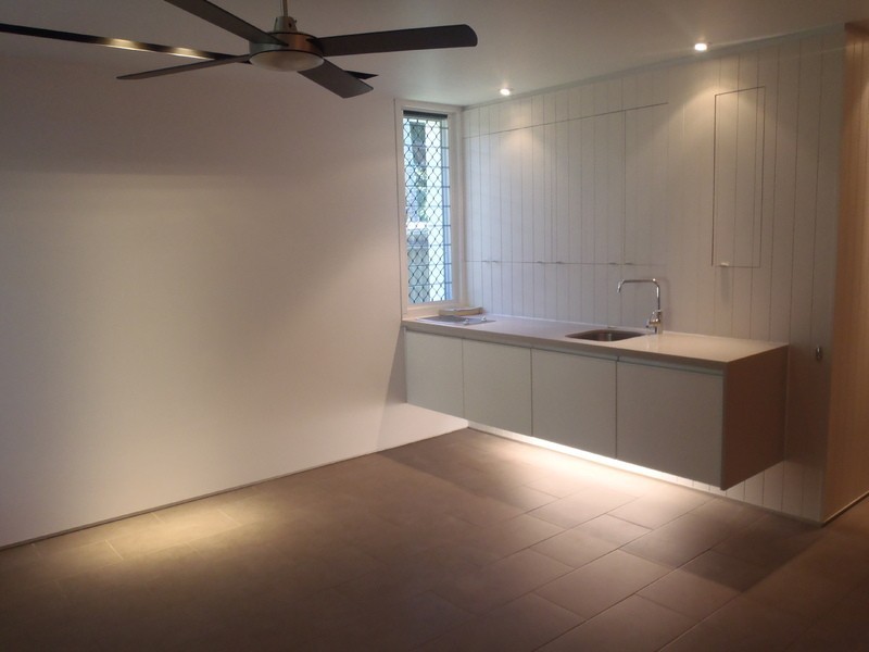 2/22 Sturges Street, Hermit Park QLD 4812