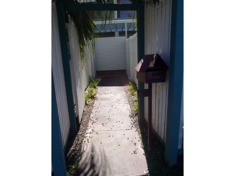 2/22 Sturges Street, Hermit Park QLD 4812