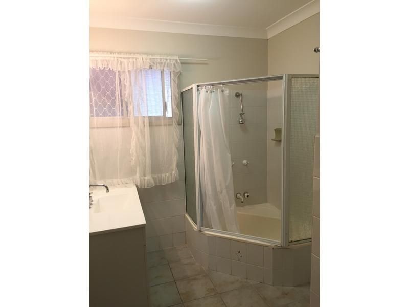 60 Albert Street, Cranbrook QLD 4814