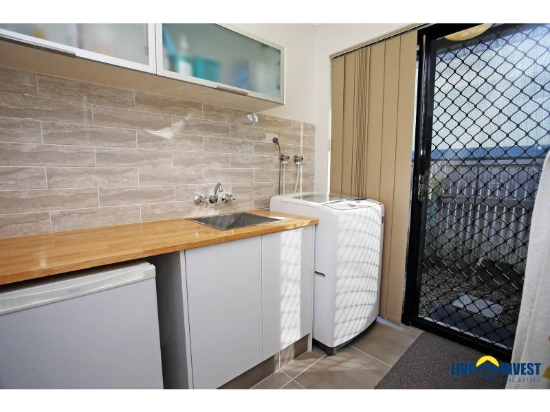 38 Bookara Gum Crescent, Mount Low QLD 4818