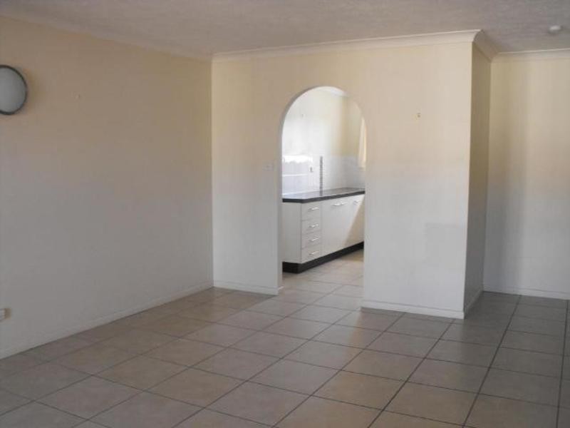 4/8 Goldring Street, Hermit Park QLD 4812