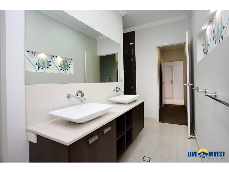 13 Browning Street, Mount Louisa QLD 4814