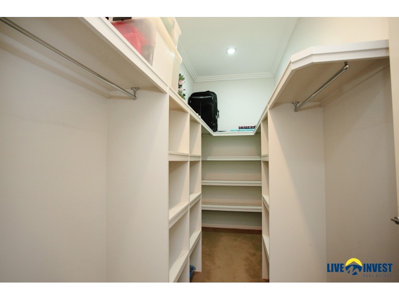 13 Browning Street, Mount Louisa QLD 4814