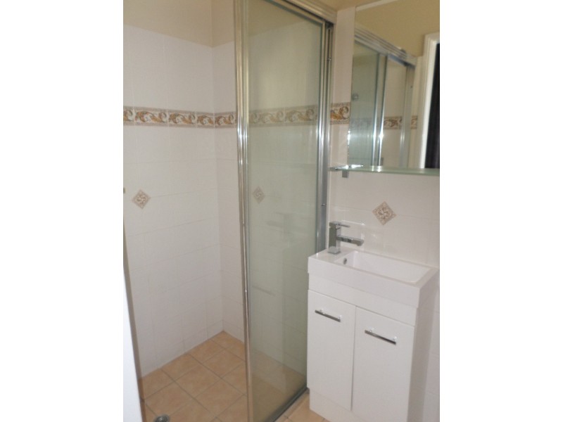 73 Dunlop Street, Kelso QLD 4815