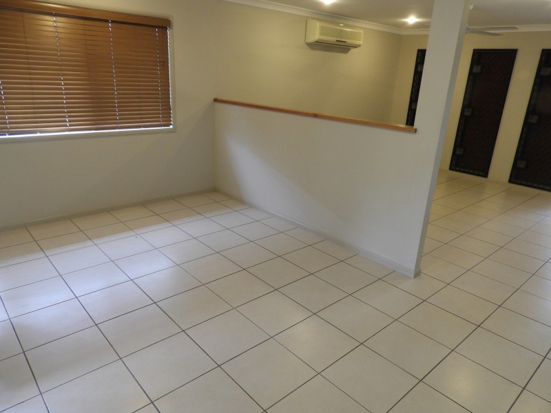 27 Afton Way, Mount Louisa QLD 4814