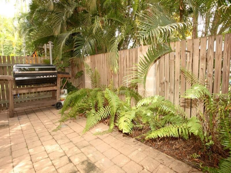 2/22 Marks Street, Hermit Park QLD 4812