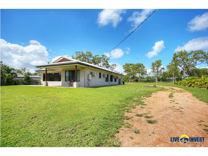 8 Parkway Place, Black River QLD 4818
