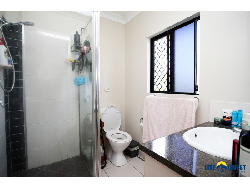 8 Parkway Place, Black River QLD 4818