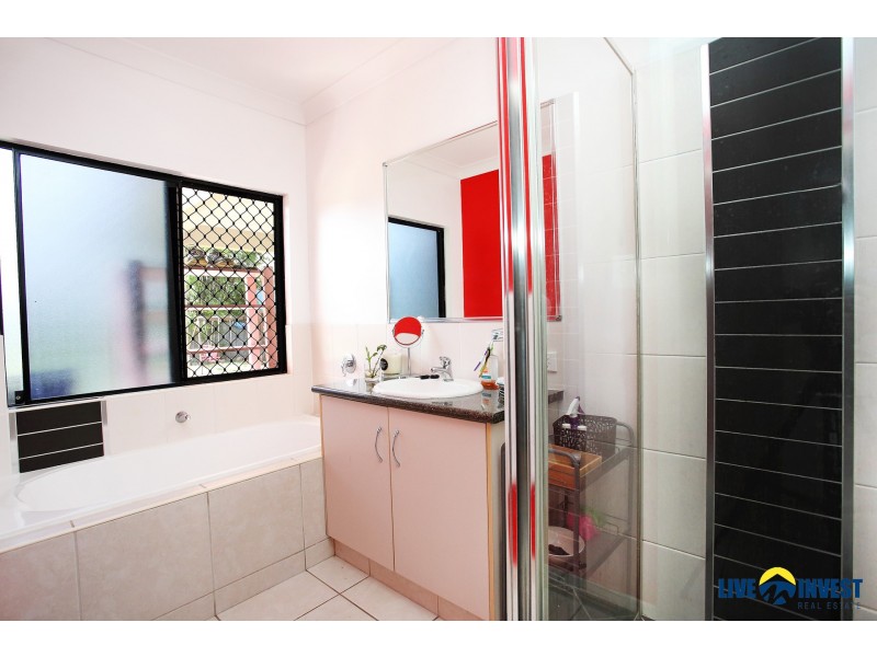 8 Parkway Place, Black River QLD 4818