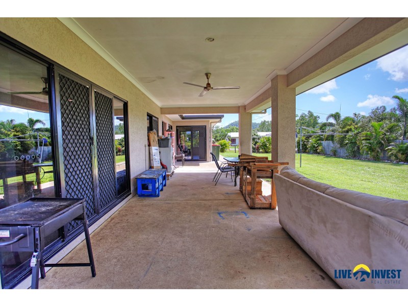 8 Parkway Place, Black River QLD 4818