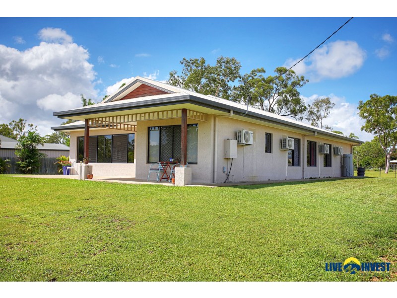 8 Parkway Place, Black River QLD 4818