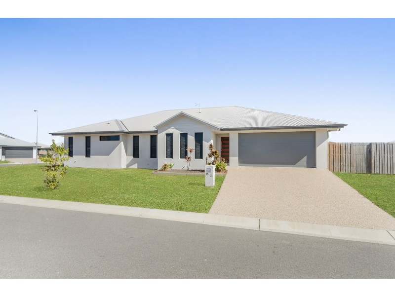 2/1 Mayflower Street, Burdell QLD 4818