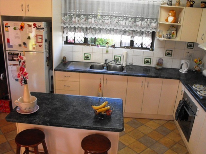 10 Lina Court, Rasmussen QLD 4815