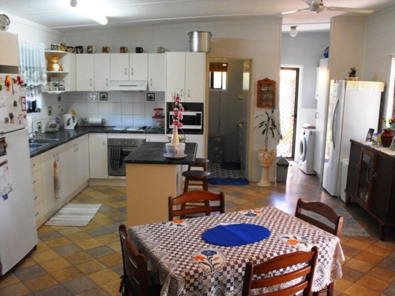 10 Lina Court, Rasmussen QLD 4815