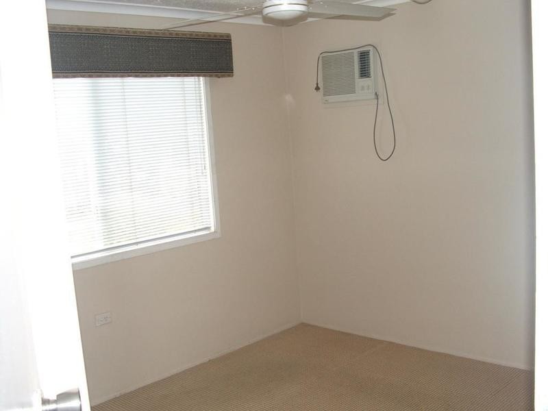 8 Emerald Street, Kirwan QLD 4817