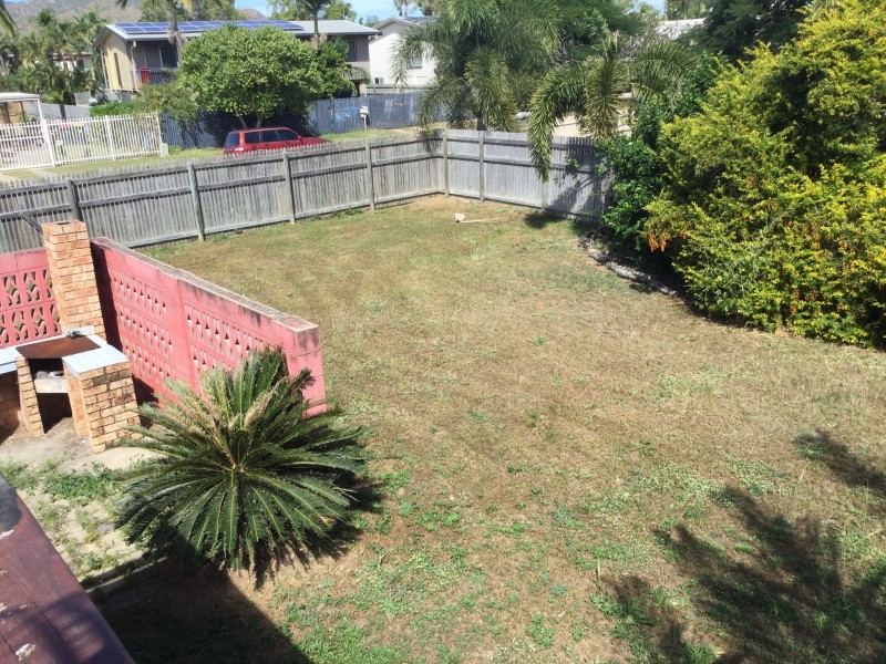 8 Emerald Street, Kirwan QLD 4817