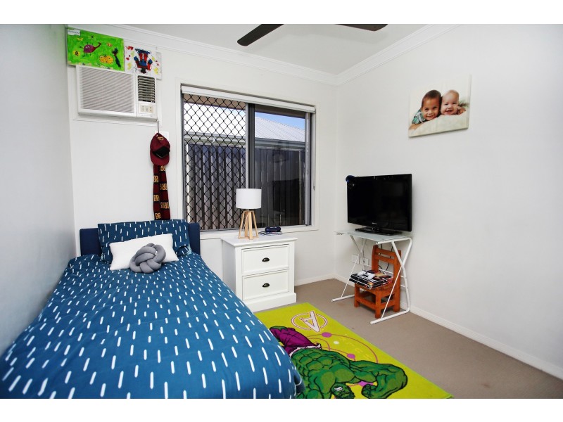 33 Bilbao Place, Bushland Beach QLD 4818