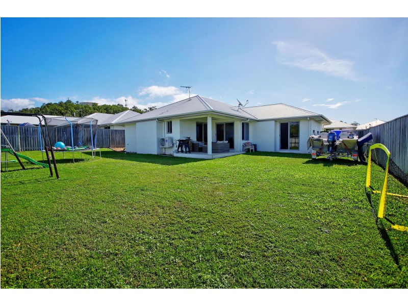 33 Bilbao Place, Bushland Beach QLD 4818