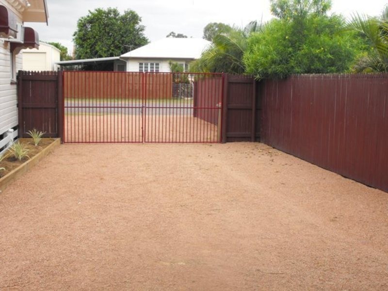 12 Parsons Street, Gulliver QLD 4812