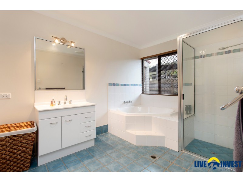 14 Crestbrook Drive, Mount Louisa QLD 4814