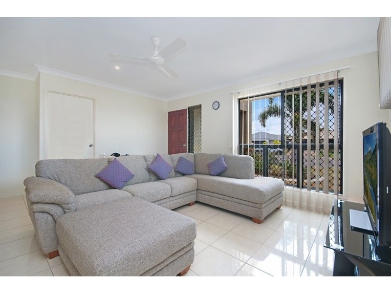 8 Fontwell Crescent, Mount Low QLD 4818