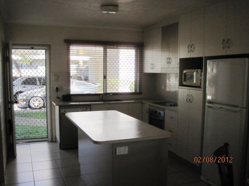 9/36 Henry Street, West End QLD 4810