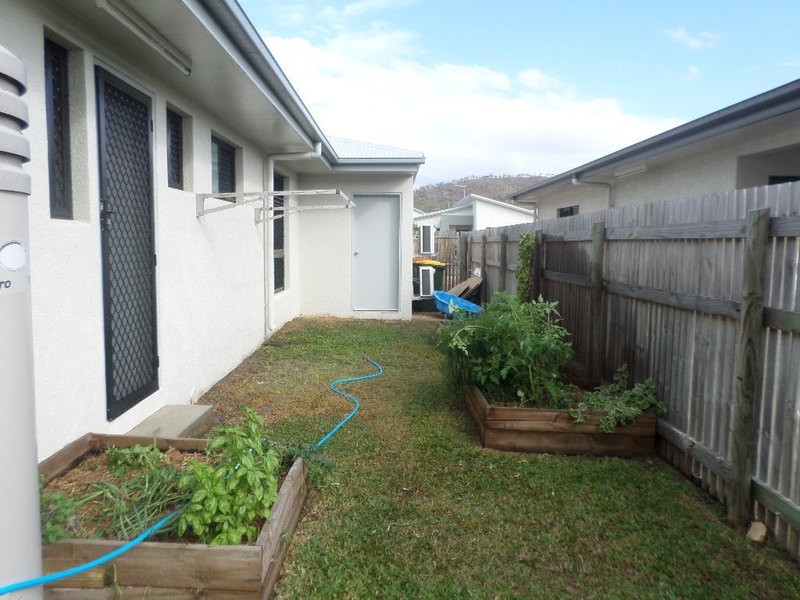 28 Garrison Court, Mount Louisa QLD 4814