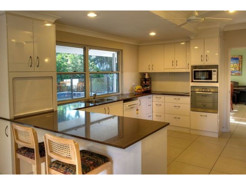 46 Seaward Crescent, Pallarenda QLD 4810