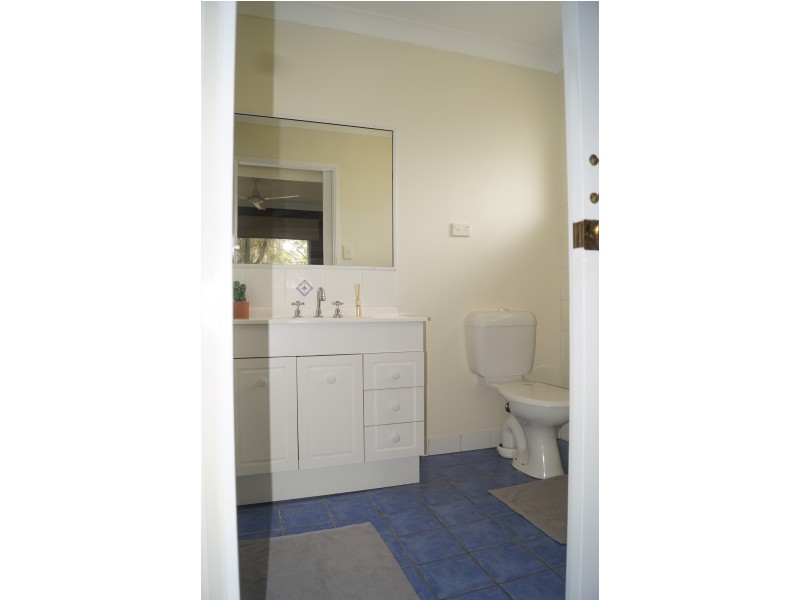 25 Elton Drive, Kelso QLD 4815