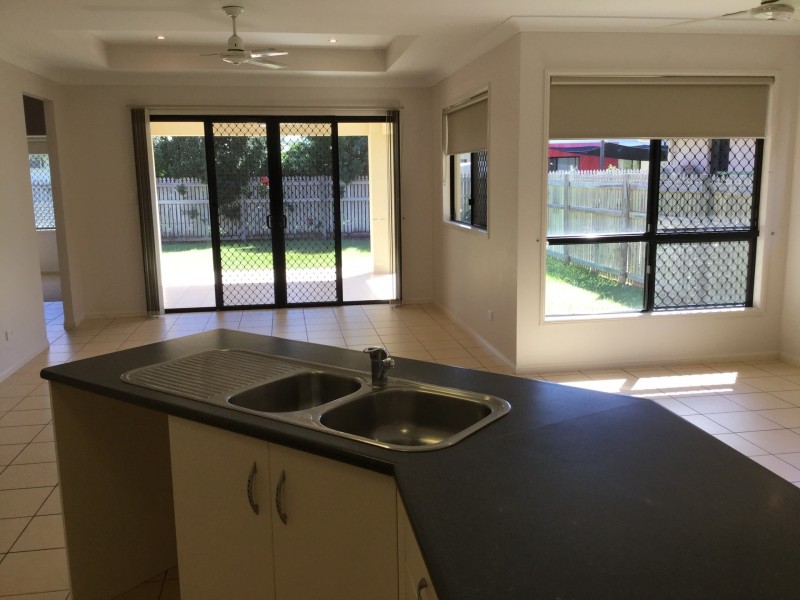 21 Sheerwater Parade, Douglas QLD 4814