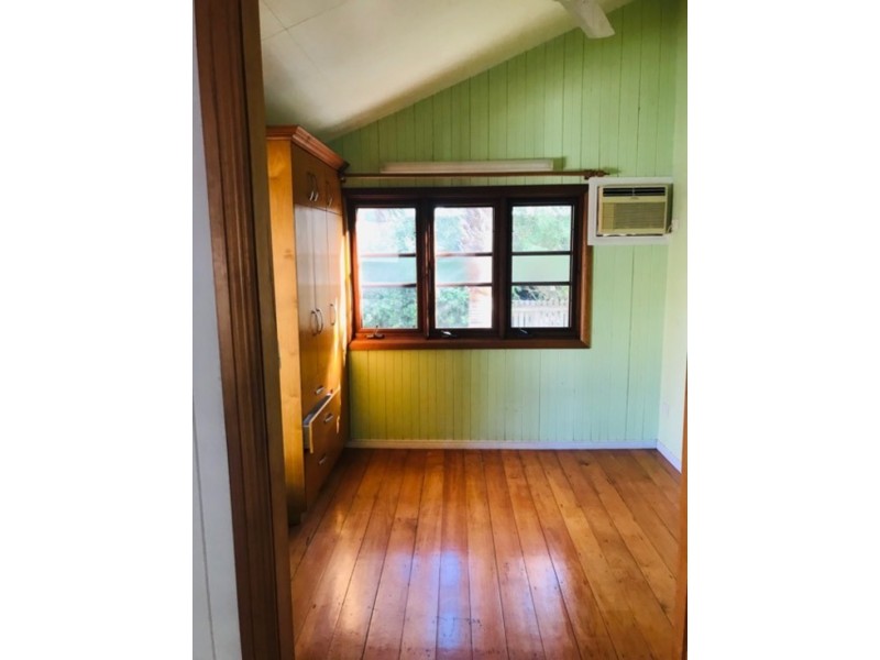 22 Sherriff Street, Hermit Park QLD 4812