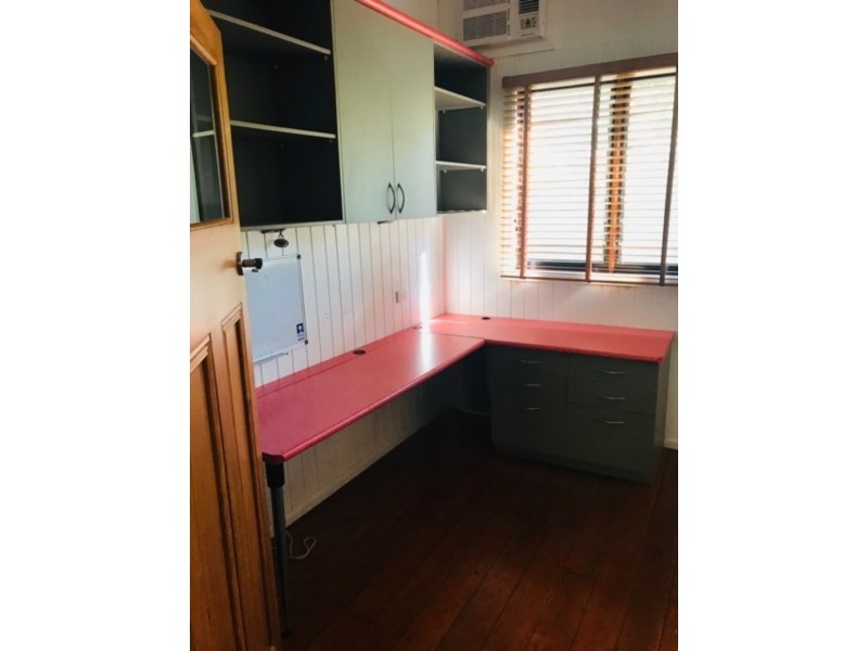 22 Sherriff Street, Hermit Park QLD 4812