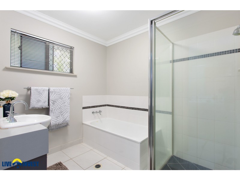 13 Daintree Drive, Bushland Beach QLD 4818