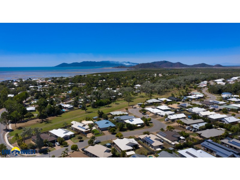 13 Daintree Drive, Bushland Beach QLD 4818