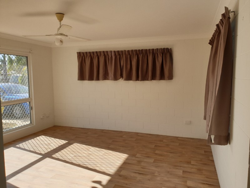 31 Barnett Street, Mount Louisa QLD 4814