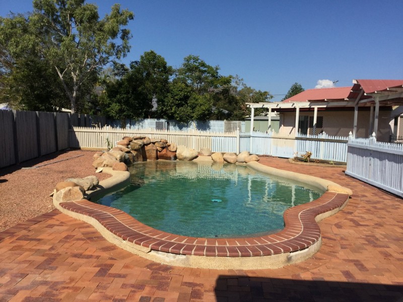 6 Raven Court, Kelso QLD 4815