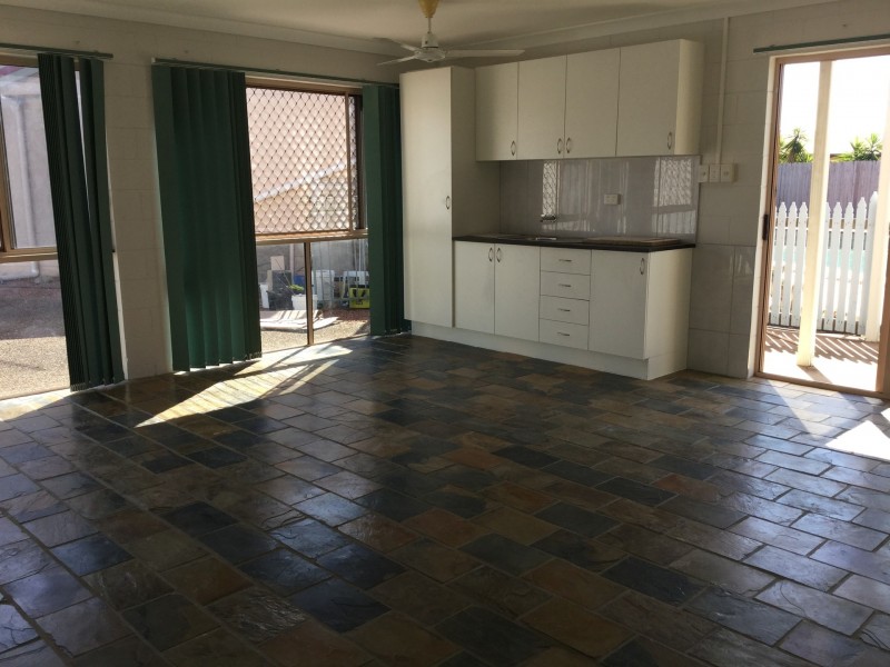 6 Raven Court, Kelso QLD 4815