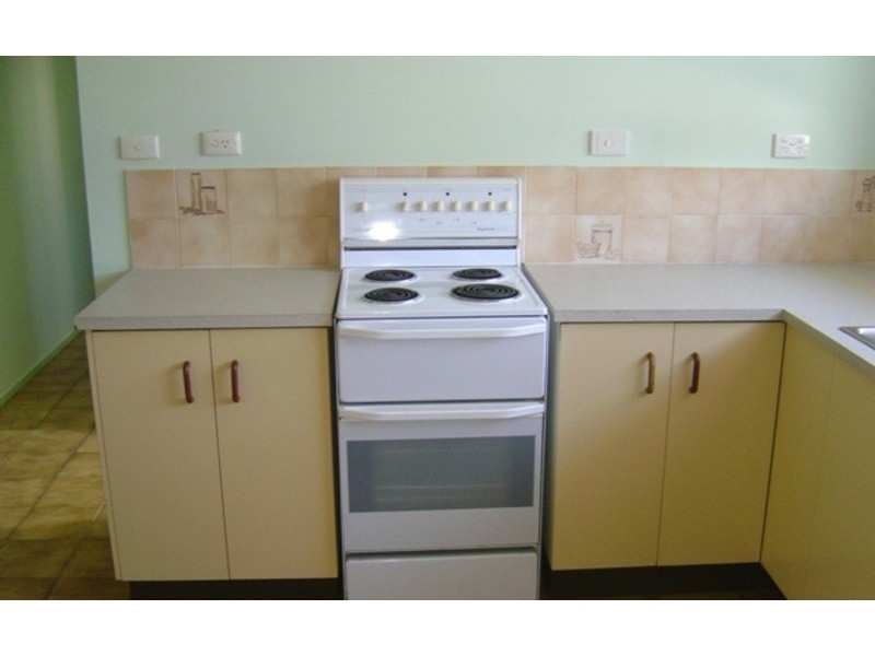 8 Palm Drive, Deeragun QLD 4818