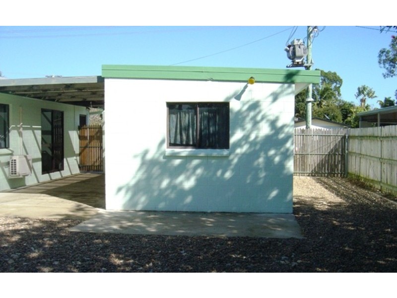 8 Palm Drive, Deeragun QLD 4818