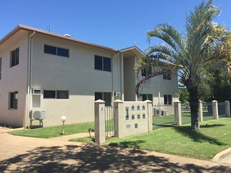 1/2 Macrossan Street, South Townsville QLD 4810